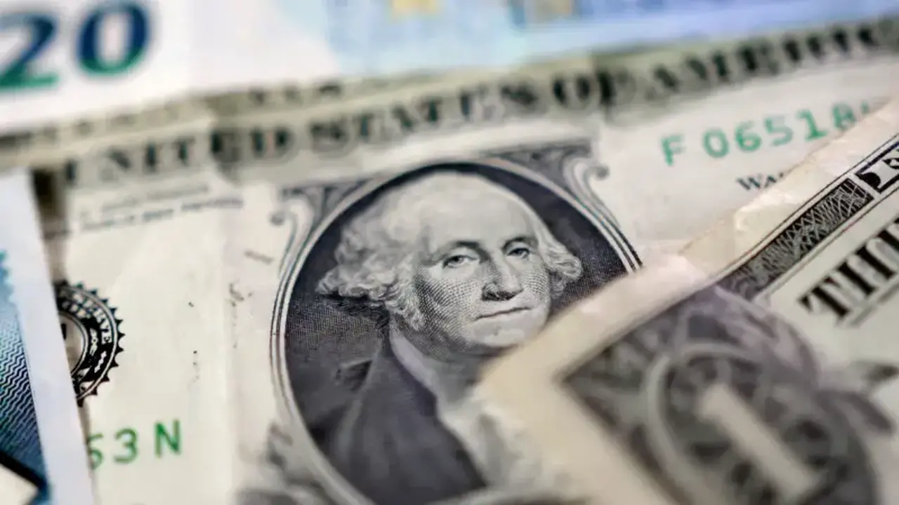 مستجدات سعر الدولار مقابل الدينار العراقي في تعاملات الثلاثاء بالأسواق المحلية